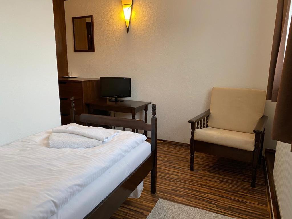 Motel M Malacky Buitenkant foto